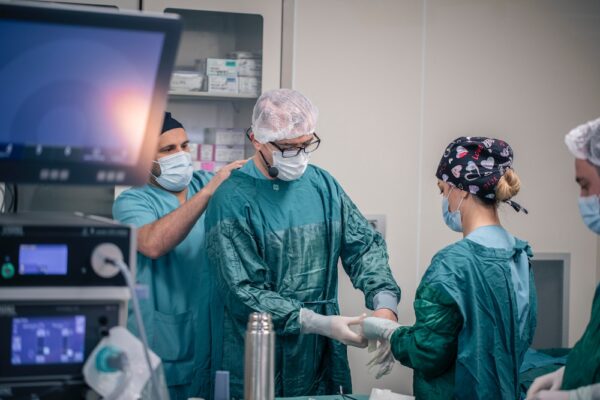 doctors perform surgery for medical tourism patient